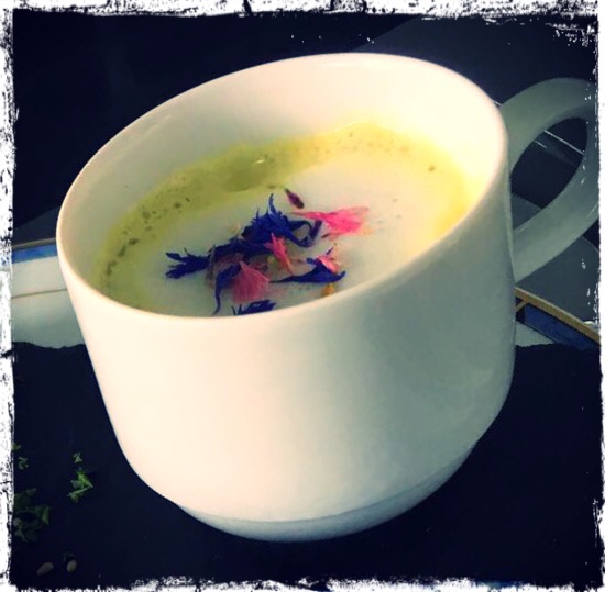 Cappuccino vom Zitronengras und Curry | deliciously.ch